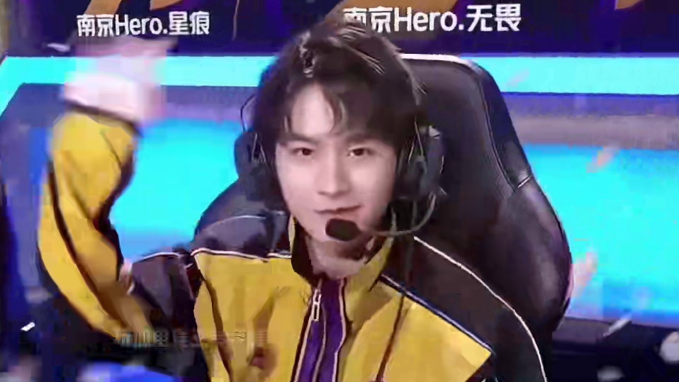 年轻的尼科 年轻的尼科